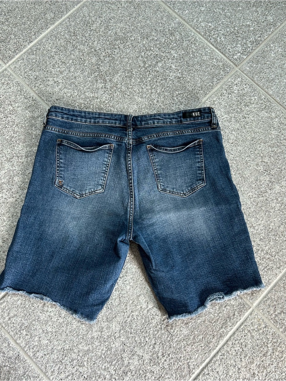 KUT from the Kloth L11012 Womens Comrade Sophie Bermuda Jean Shorts Size 16 EUC - Picture 2 of 4